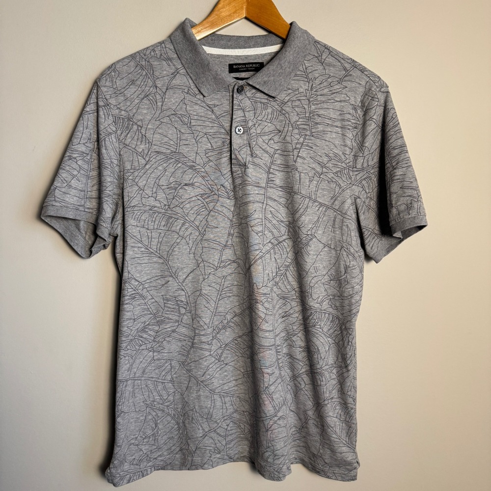 Banana Republic Mens Luxury Touch Short Sleeve Polo Shirt Gray Leaf Print Size L
